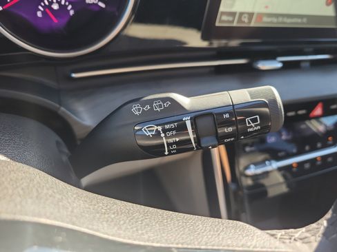 Certified 2024 Kia Carnival EX image 31