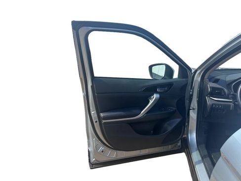 Used 2025 Mitsubishi Eclipse Cross SE AWD/4WD image 6