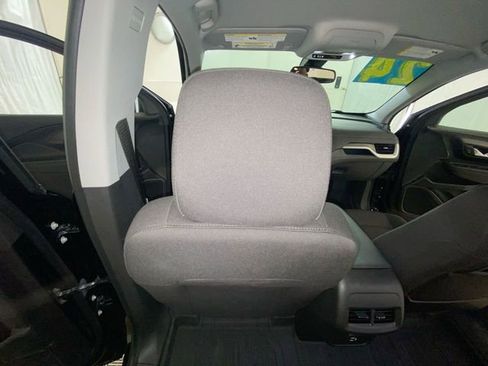 Used 2024 GMC Terrain SLE w/ Driver Convenience Package FWD image 35