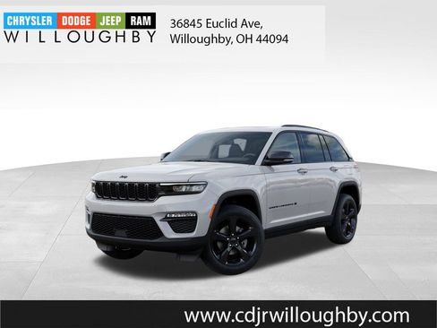 New 2025 Jeep Grand Cherokee Limited w/ Black Appearance Package AWD/4WD image 1
