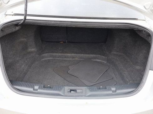 Used 2015 Ford Taurus SEL FWD image 16