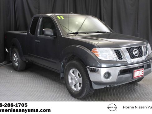 Used 2011 Nissan Frontier SV w/ SV Premium Utility Pkg AWD/4WD image 1