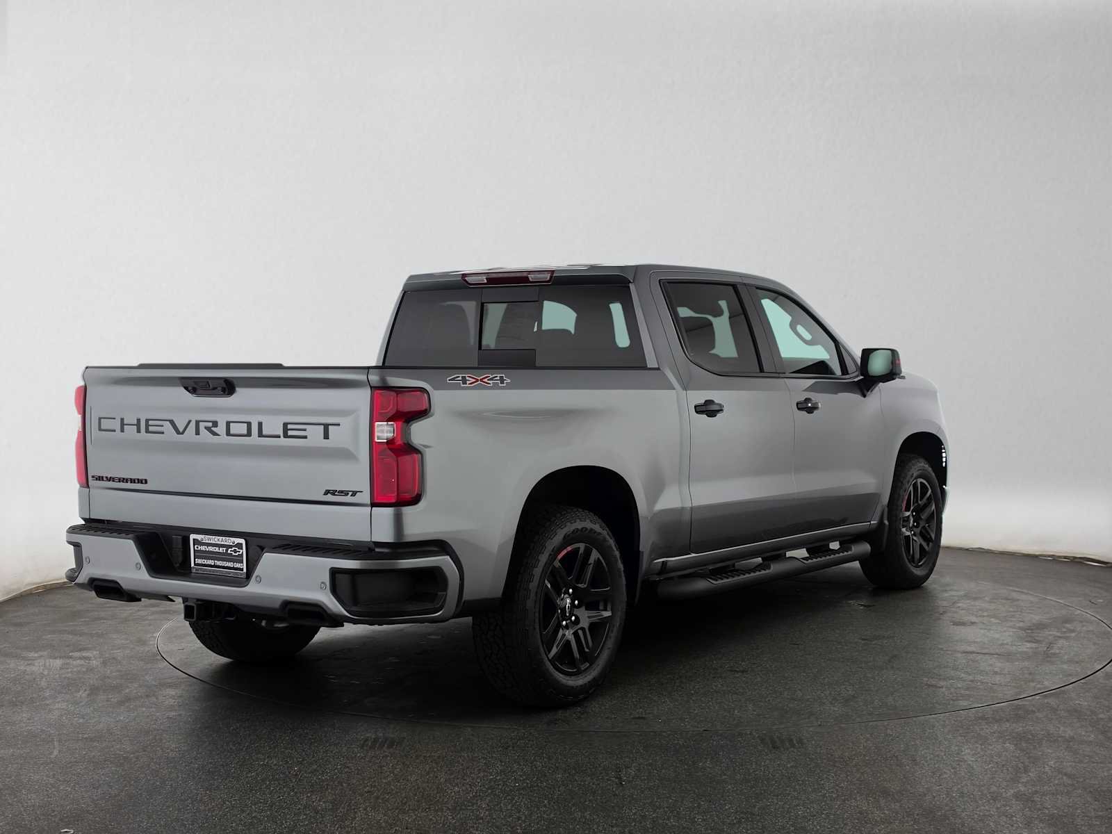 New 2026 Chevrolet Silverado 1500 RST w/ Redline Edition AWD/4WD image 3