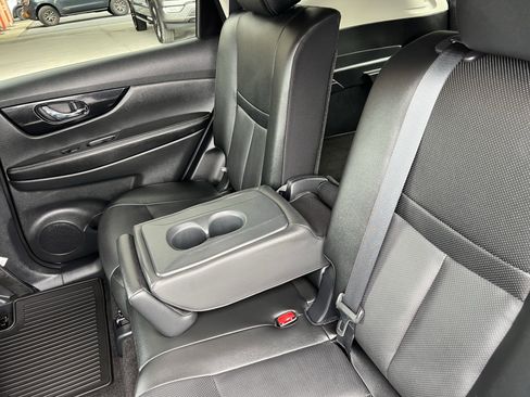 Used 2020 Nissan Rogue SL AWD/4WD image 18