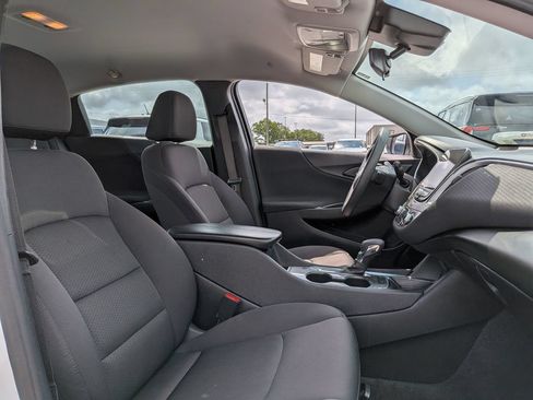 Used 2025 Chevrolet Malibu LT FWD image 30