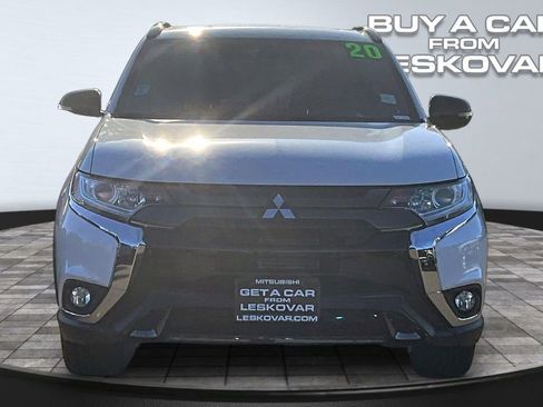 Used 2020 Mitsubishi Outlander LE AWD/4WD image 3