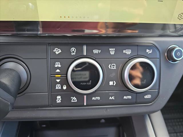 Used 2026 Land Rover Defender 110 S AWD/4WD image 22