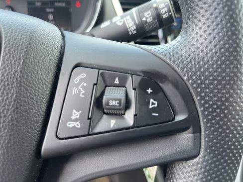 Used 2018 Chevrolet Trax LS FWD image 20