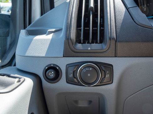 Used 2018 Ford Transit 350 XL RWD image 21