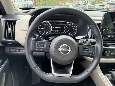 Certified 2023 Nissan Pathfinder SL w/ SL Premium Package AWD/4WD image 18