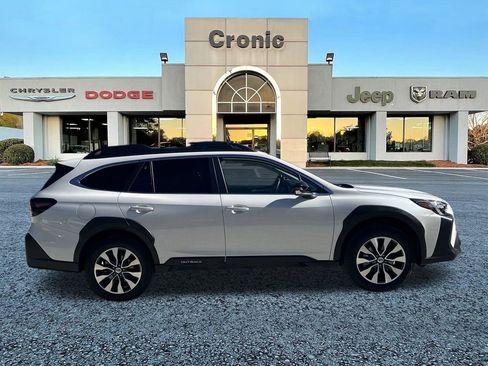 Used 2024 Subaru Outback Limited XT image 2