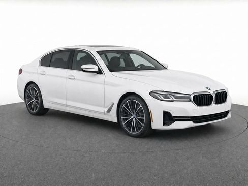 Used 2023 BMW 530i w/ Premium Package RWD image 28