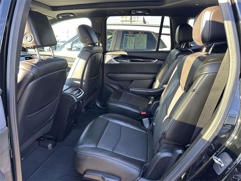 Used 2024 Cadillac XT6 Premium Luxury image 15