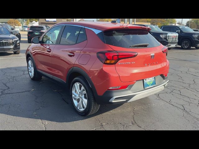 Certified 2024 Buick Encore GX Preferred w/ Comfort Package FWD image 7