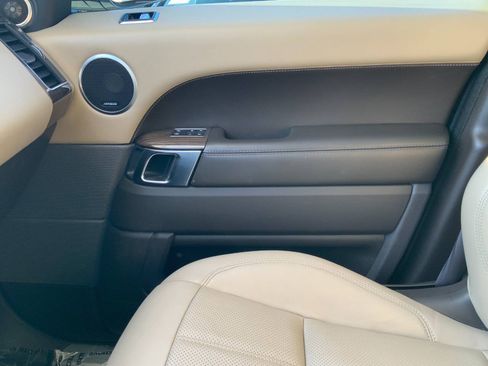 Used 2018 Land Rover Range Rover Sport HSE AWD/4WD image 13