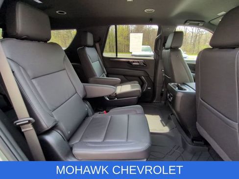 Used 2025 Chevrolet Tahoe Z71 w/ Comfort Package AWD/4WD image 28