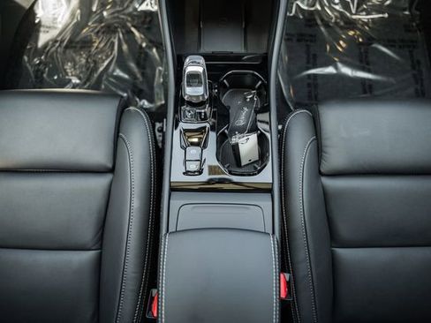 New 2026 Volvo XC40 B5 Plus w/ Climate Package image 28