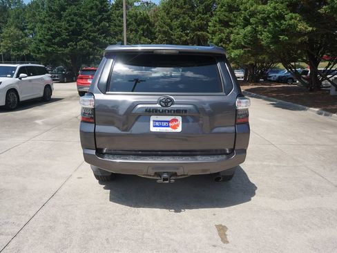 Used 2021 Toyota 4Runner SR5 Premium w/ Moonroof Package AWD/4WD image 23