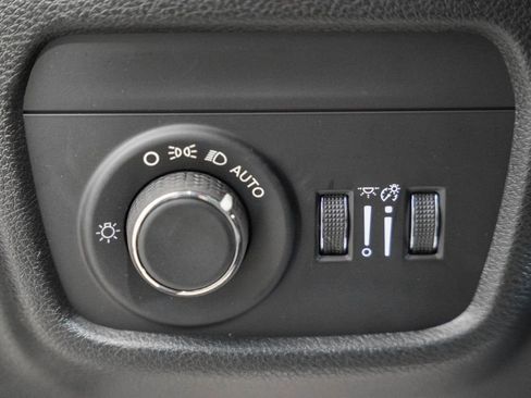 New 2025 Jeep Grand Cherokee 4WD image 38