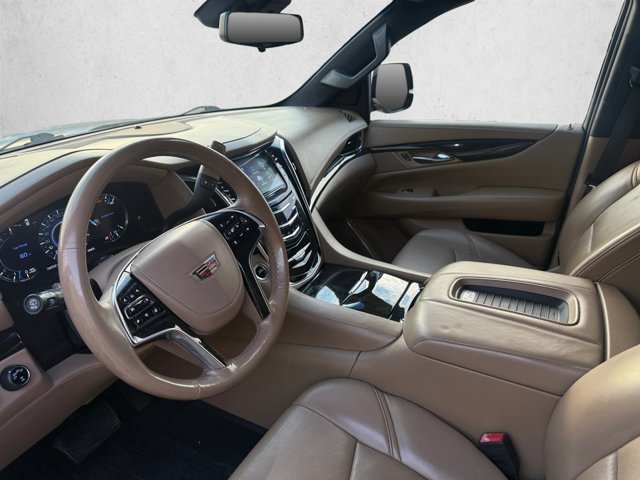 Used 2018 Cadillac Escalade Platinum AWD/4WD image 8