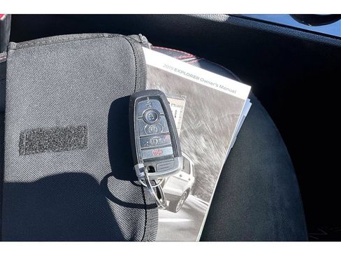 Used 2019 Ford Explorer XLT w/ Equipment Group 202A AWD/4WD image 36