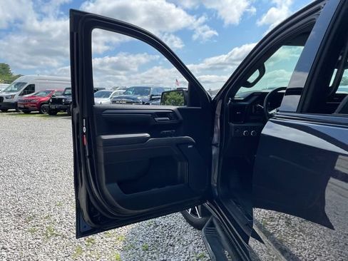 Certified 2025 GMC Sierra 1500 AT4 w/ Technology Package AWD/4WD image 24