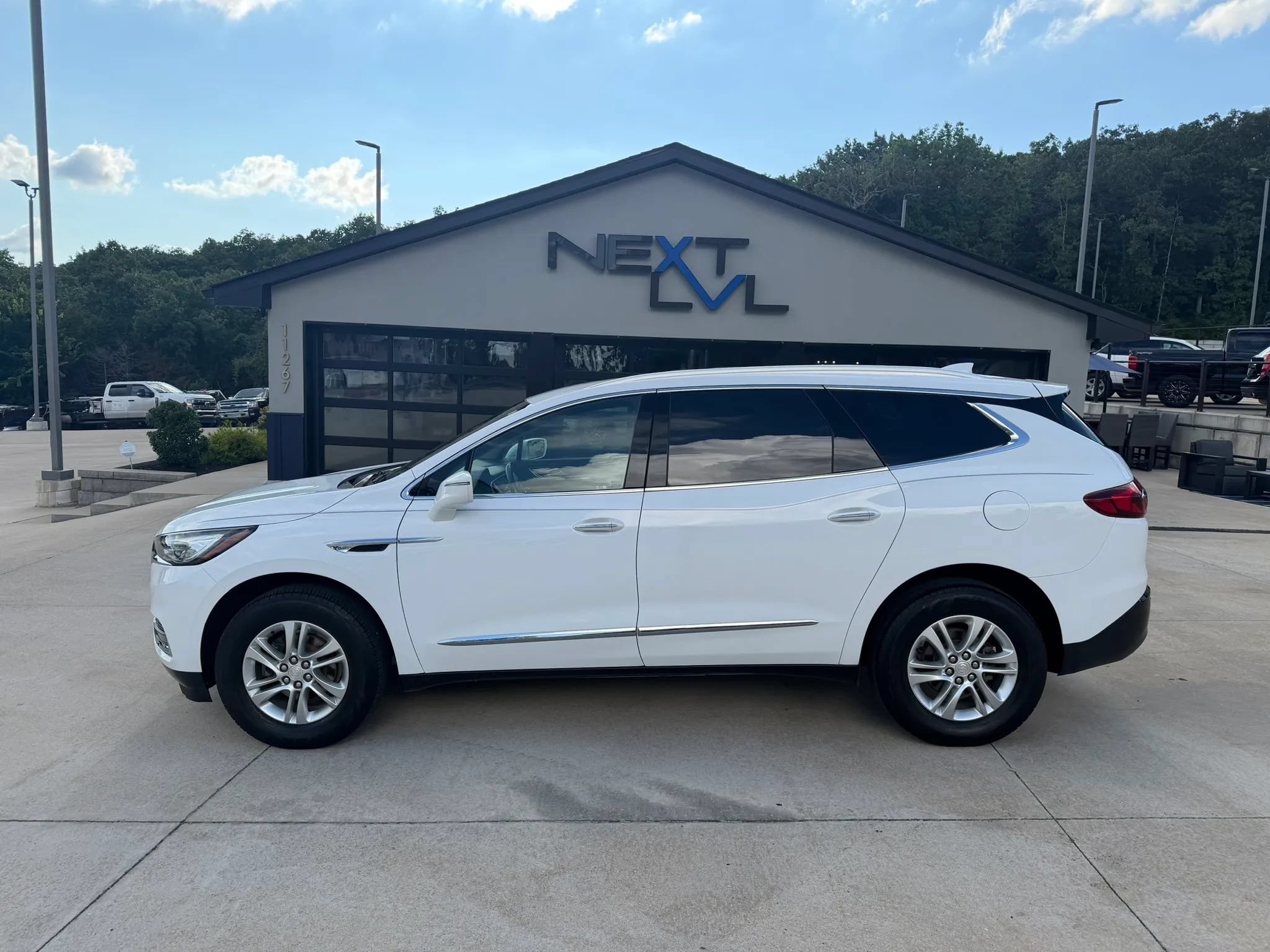 Used 2019 Buick Enclave Essence FWD image 6