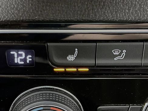 Used 2018 Volkswagen Atlas SEL w/ R-Line Package AWD/4WD image 19