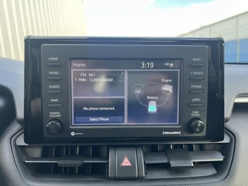 Used 2021 Toyota RAV4 XLE image 33