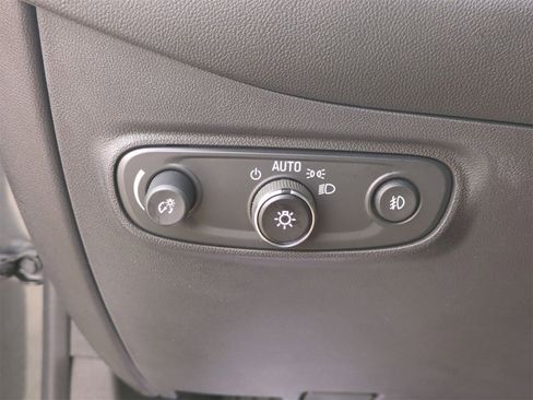 Certified 2021 Chevrolet Equinox LT image 17