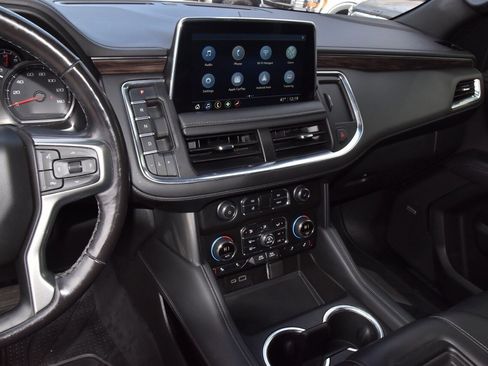 Used 2021 Chevrolet Tahoe Z71 w/ Z71 Signature Package image 27