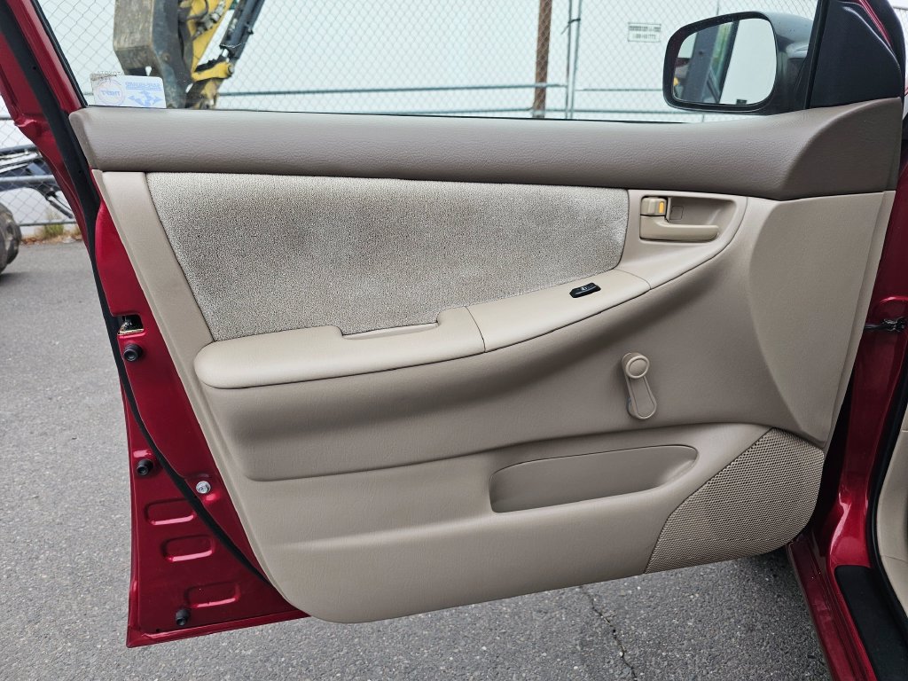 Used 2005 Toyota Corolla CE FWD image 21