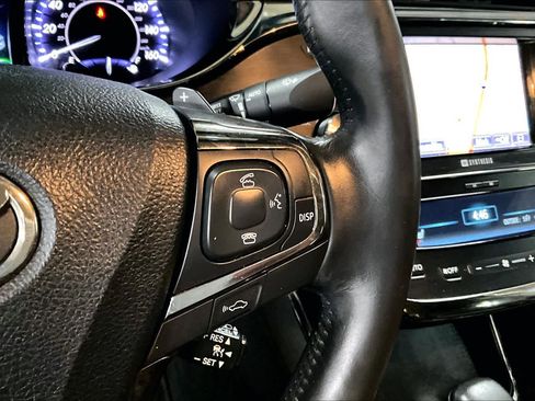 Used 2013 Toyota Avalon Limited image 23