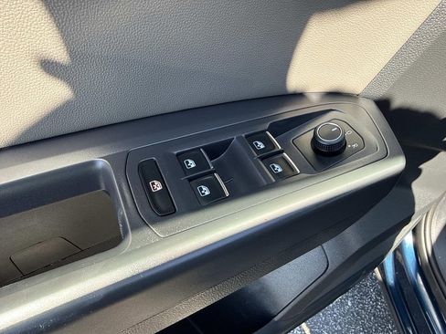 Used 2021 Volkswagen Atlas S FWD image 20