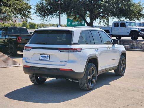 New 2025 Jeep Grand Cherokee Limited w/ Luxury Tech Group II image 4