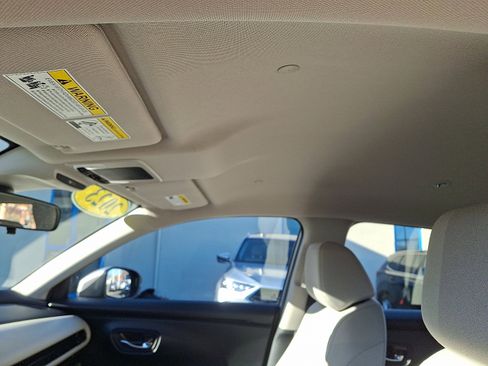 Certified 2023 Honda HR-V LX image 17