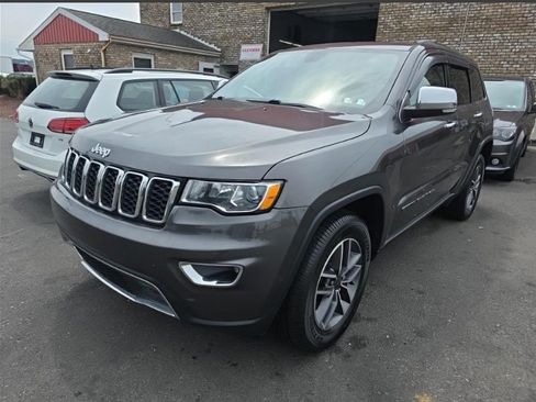 Used 2020 Jeep Grand Cherokee Limited AWD/4WD image 3
