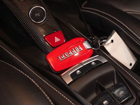 Used 2016 Ferrari 488 Spider RWD image 82