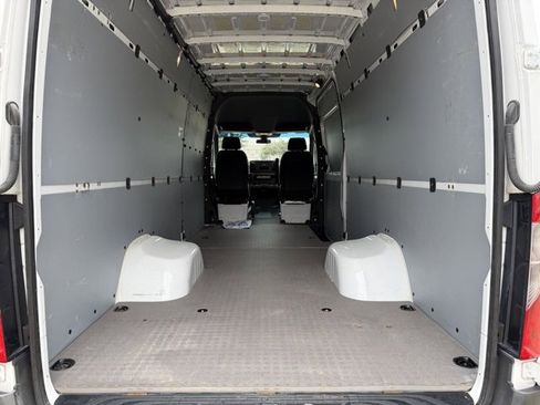 Used 2022 Mercedes-Benz Sprinter 3500 image 7