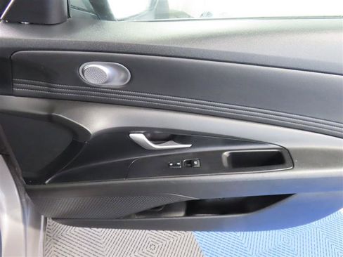 Used 2023 Hyundai Elantra SEL w/ Convenience Package FWD image 28