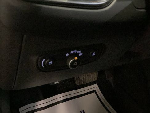 Used 2022 Chevrolet Equinox Premier image 20