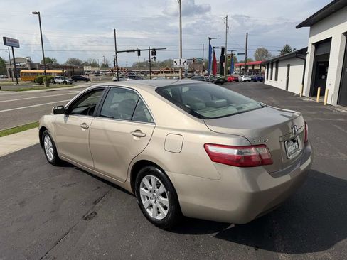 Used 2009 Toyota Camry FWD image 4