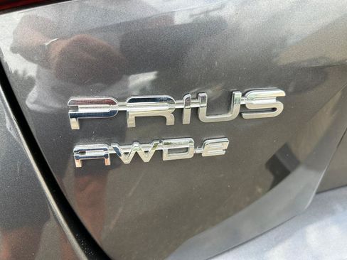 Used 2019 Toyota Prius XLE AWD/4WD image 7