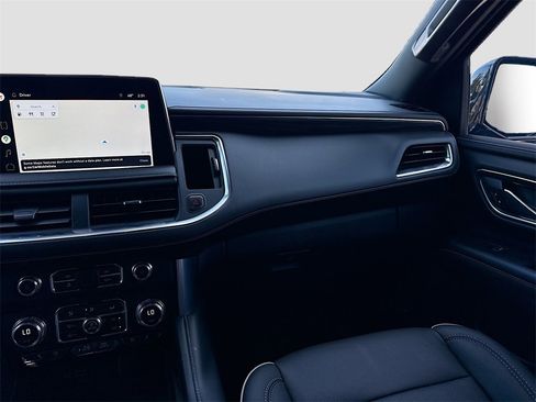 Used 2022 GMC Yukon XL SLT image 25