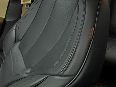 Used 2014 Toyota Avalon XLE FWD image 12