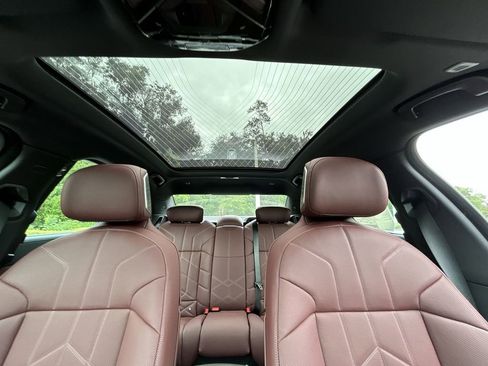 New 2025 BMW i7 xDrive60 image 25