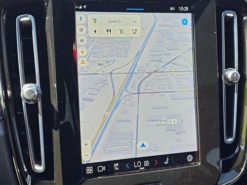 Used 2023 Volvo C40 P8 Recharge Ultimate image 24