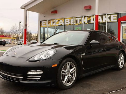Used 2013 Porsche Panamera 4 Platinum Edition image 1
