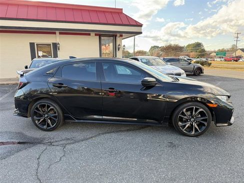 Used 2019 Honda Civic Sport image 4