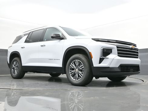New 2026 Chevrolet Traverse LT AWD/4WD image 37